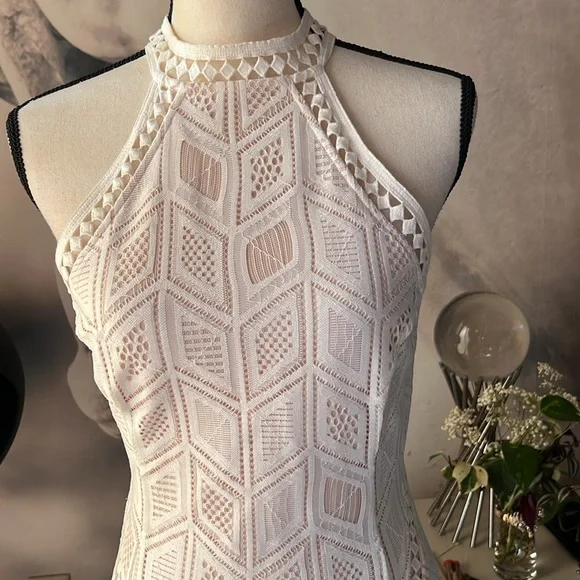 Guess dress, size 6 - Picture 7 of 9